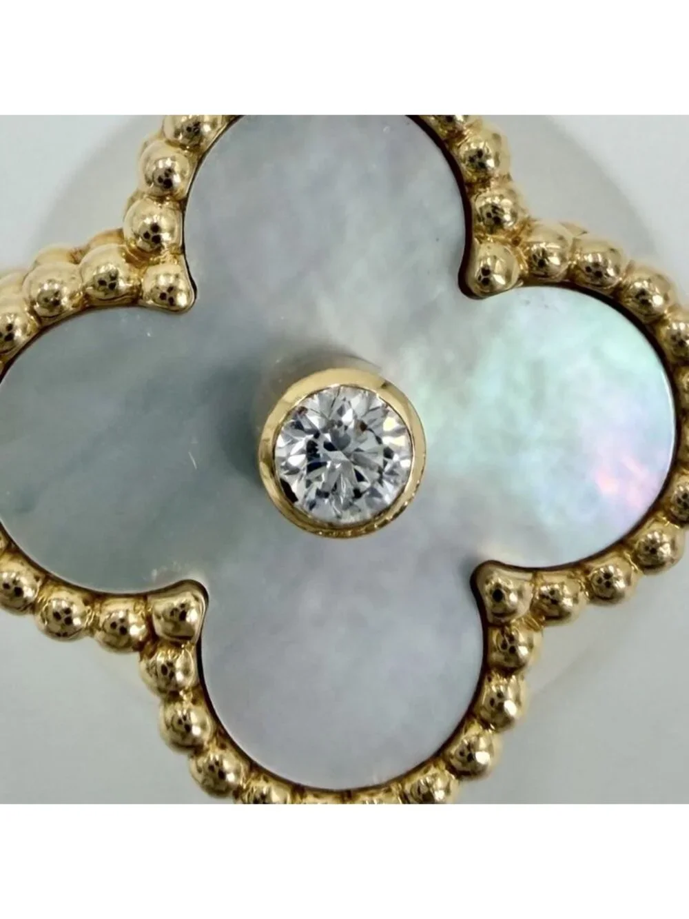 Van Cleef & Arpels Ring Vintage Alhambra 46 Gold Mother of Pearl